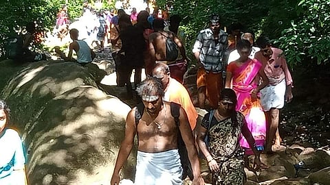 வைகாசி மாத அமாவாசை: சதுரகிரி கோயிலில் பக்தர்கள் தரிசனம்
