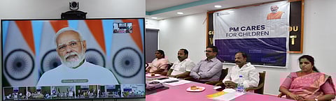 காணொலி மூலம் தொடக்கி வைத்து பேசுவதை பாா்வையிட்ட மாவட்ட ஆட்சியா் பெ.குமாரவேல் பாண்டியன்