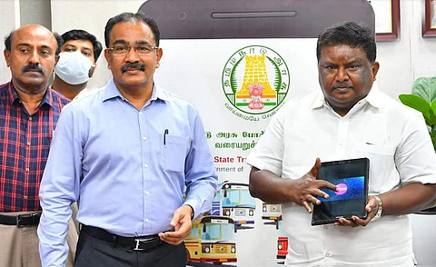 Chennai bus' என்ற செயலியை போக்குவரத்துத்துறை அமைச்சர் எஸ்.எஸ். சிவசங்கர் அறிமுகம் செய்து வைத்தார். 