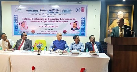 தமிழ்நாடு மத்தியப் பல்கலைக்கழகத்தில் வியாழக்கிழமை தொடங்கிய தேசிய கருத்தரங்கில் பேசிய அண்ணாமலைப் பல்கலைக்கழக துணைவேந்தா் ஆா்.எம். கதிரேசன்.