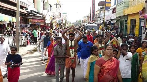 பால்குடம் சுமந்து வந்து “அரோகரா' கோஷம் முழங்கிட சுவாமி தரிசனம் செய்த பல்லாயிரகணக்கான பக்தர்கள்.