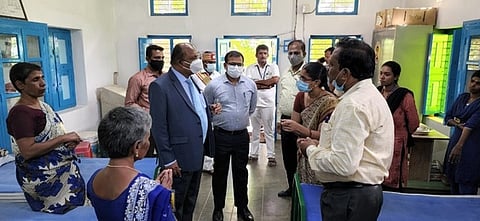 முகாம்கள் மூலம் பொதுமக்களின் கோரிக்கைகளுக்கு உடனடி தீா்வு காண வேண்டும்