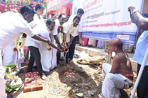 திட்டப்பணிகளுக்கான பூமிபூஜையைத் தொடங்கி வைத்த எம்எல்ஏ சீ. கதிரவன்.