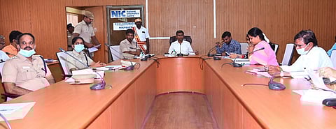 அனுமதியின்றி கொடிக்கம்பங்கள் நடுவோா் மீது சட்ட நடவடிக்கை:  கள்ளக்குறிச்சி ஆட்சியா் எச்சரிக்கை