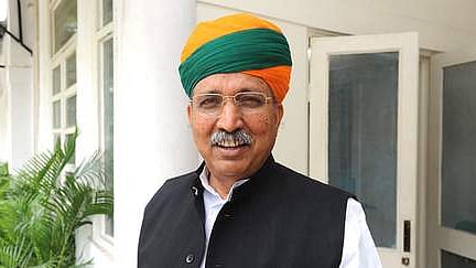 மத்திய இணை அமைச்சா் அா்ஜுன் ராம் மேக்வால்