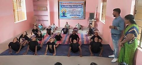 கும்மிடிப்பூண்டி: உலக யோகா தினத்தில் 21 மாணவர்கள் 21 முறை சூரிய நமஸ்காரம் செய்து சாதனை