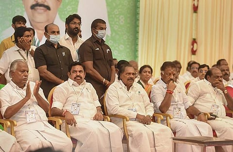 ஒற்றைத் தலைமை தீர்மானத்தோடு அடுத்த பொதுக்குழு: கே.பி. முனுசாமி
