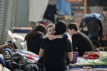 போலந்து: உக்ரைன் அகதிகளுக்காகரூ.3,700 கோடி கடனுதவி