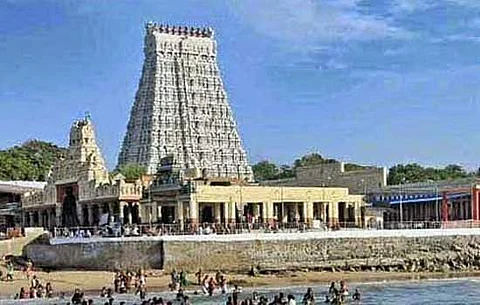 சந்திர கிரகணம்: நடை சாத்தப்படும் கோயில்களின் விவரம்!