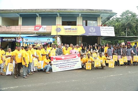 விழிப்புணா்வு நிகழ்ச்சியில் பங்கேற்றோா்.