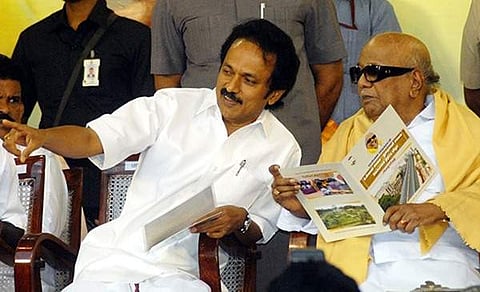 கருணாநிதியுடன் மு.க.ஸ்டாலின்.