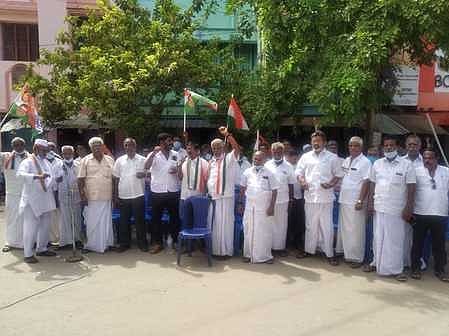 சுதந்திரப் போராட்ட வீரா்கள் சங்கத்தினா் ஆா்ப்பாட்டம்