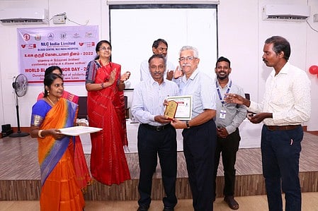 உலக ரத்தக் கொடையாளா் தினம்