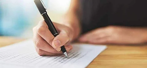 இன்று வெளியாகவிருந்த 10-ஆம் வகுப்புத் தேர்வு முடிவு ஒத்திவைப்பு