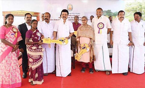 சிங்கம்புணரி அருகே சமத்துவபுரம்: திறந்து வைத்தார் மு.க.ஸ்டாலின்