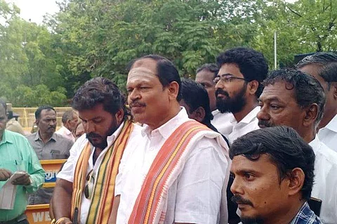 ஸ்டெர்லைட் ஆலைக்கு ஆதரவாக மனு: அர்ஜுன் சம்பத் உள்ளிட்ட 43 பேர் கைது