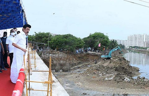 வெள்ளத் தடுப்புப் பணிகள்: செங்கல்பட்டில் முதல்வர் ஆய்வு