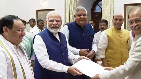 குடியரசுத் துணைத் தலைவர் தேர்தல்: ஜகதீப் தன்கர் வேட்புமனுத் தாக்கல்