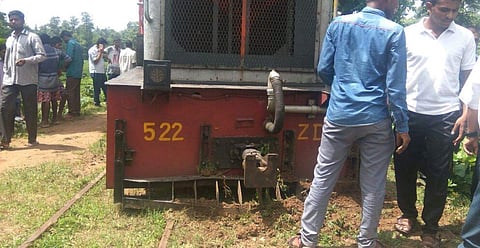 குஜராத்தில் சரக்கு ரயில் தடம் புரண்டு விபத்து