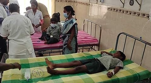 சீர்காழி: தலைமை ஆசிரியை உள்பட 7  மாணவர்களுக்கு வாந்தி, வயிற்றுப்போக்கு!