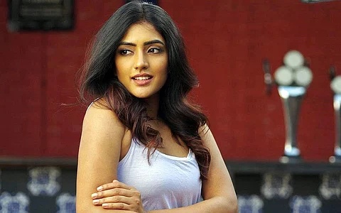 'ஓய்' என்னும் திரைப்படத்தின் மூலம் தமிழ் திரையுலகில் அறிமுகமான ஈஷா ரெபா.