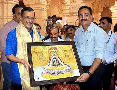 சோமநாதர் கோயிலுக்குச் சென்று வழிபட்டார் அரவிந்த் கேஜரிவால்