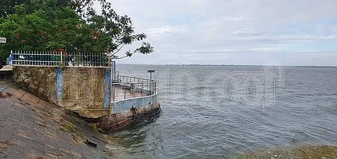 கடல்போல் காட்சியளிக்கும் வீராணம் ஏரி