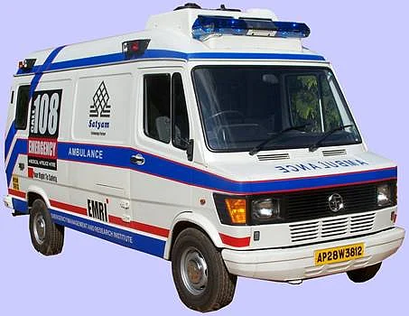 நேபாளத்திற்கு 75 ஆம்புலன்ஸ்களை பரிசளிக்கும் இந்தியா