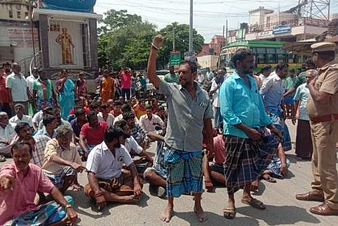 போடி கொலை விவகாரம்: குற்றவாளிகளை கைது செய்ய வலியுறுத்தி மறியல்