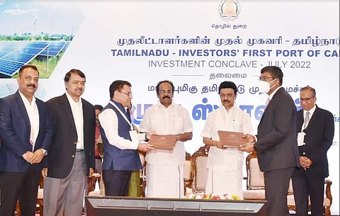 60 திட்டங்களுக்கு புரிந்துணர்வு ஒப்பந்தம்: ஸ்டாலின் முன்னிலையில் கையெழுத்து