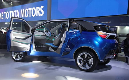 வாகனங்களின் விலையை உயா்த்தியது டாடா மோட்டாா்ஸ்