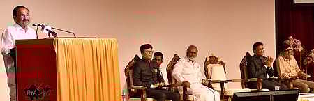 தரமான கல்வி கிடைப்பதில் உள்ள தடைகள் களையப்பட வேண்டும்: வெங்கையா நாயுடு