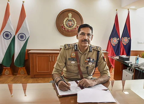 தில்லி காவல் ஆணையராக சஞ்சய் அரோரா பொறுப்பேற்பு