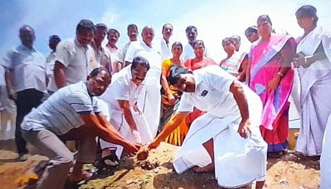 ஒட்டன்சத்திரம் நகராட்சியில் 5 ஆயிரம் பனை விதைகள் நடும் பணி தொடக்கம்