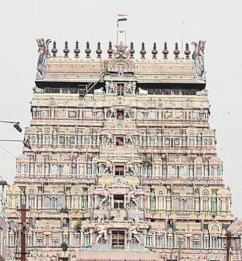 சிதம்பரம் நடராஜர் கோயிலில் தேசியக் கொடி ஏற்றம்