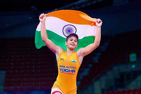ஜூனியர் உலக குத்துச் சண்டையில் முதன்முறையாக தங்கம் வென்ற இந்திய வீராங்கனை!