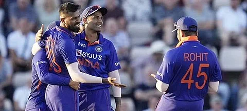 இந்திய அணியில் அழுத்தமில்லாத சூழ்நிலையை உருவாக்குதே எனது பணி: ரோகித் சர்மா 