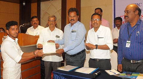 பாதுகாப்பு தளவாடத் தொழில் வழித்தடம் அமைக்க புரிந்துணா்வு ஒப்பந்தம்