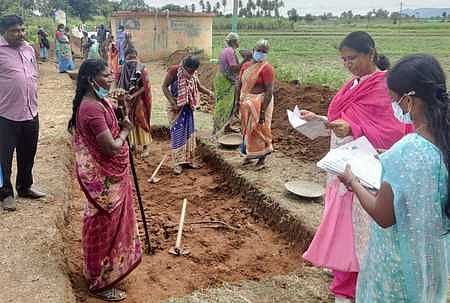 பாலக்கோட்டில் வளா்ச்சி திட்டப் பணிகள் ஆய்வு