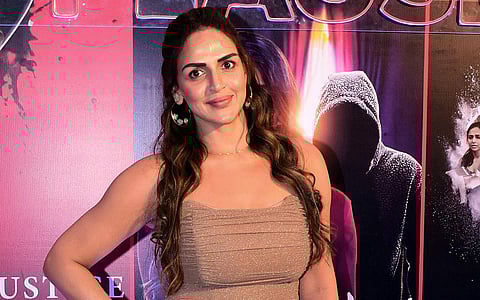 ஐந்தாவது ஆண்டு விழாவில் கலந்து கொண்ட பாலிவுட் நடிகை ஈஷா தியோல்.