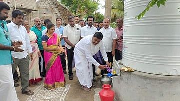 நீா்த்தேக்க தொட்டி திறப்பு விழா