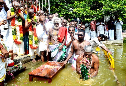 பிள்ளையாா்பட்டியில் சதுா்த்தி விழா தீா்த்தவாரி உற்சவம்