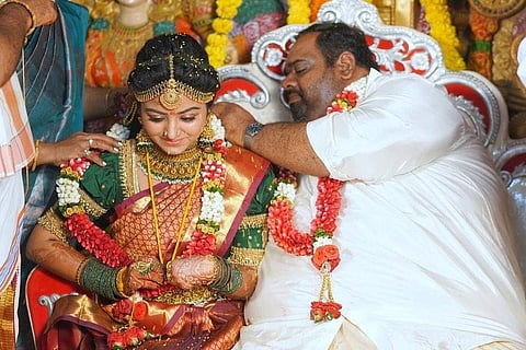 பிரபல நடிகையைத் திருமணம் செய்துகொண்ட தயாரிப்பாளர் ரவீந்தர் சந்திரசேகர்