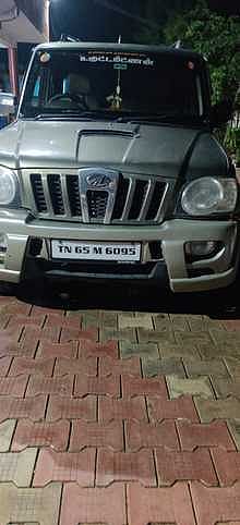 திருத்தங்கலில் காரில் கடத்திச் சென்ற புகையிலைப் பொருள்கள் பறிமுதல்