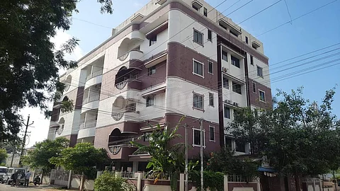 சேலம் அரசு மருத்துவக் கல்லூரி பேராசிரியர்கள் வீட்டில் லஞ்ச ஒழிப்புதுறை சோதனை