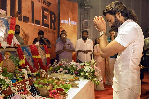 படத்தின் பூஜை இன்று சென்னை ஏவிஎம் ஸ்டுடியோவில் வெகு விமரிசையாக நடைபெற்றது.