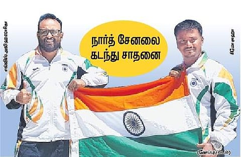 வரலாறு படைத்த இந்திய நீச்சல் வீரா்கள்- நாா்த் சேனலை கடந்து சாதனை