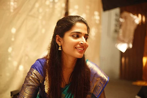அசோக் வீரப்பன் இயக்கத்தில் கார்த்திகேயன் சந்தானம், சுதன் சுந்தரம், ஜெயராமன் தயாரிப்பில் வைபவ்-அனகா நடித்துள்ள ஆக்‌ஷன் த்ரில்லர் படம் 'பஃபூன்'.