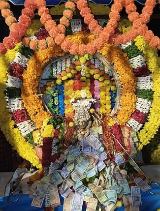 சிறப்பு அலங்காரத்தில் ஸ்ரீ சித்திரை கட்டி அம்மன்.