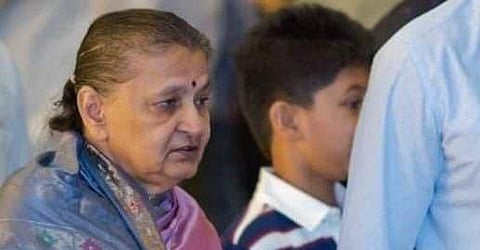 பிரபல நடிகரின் தாயார் காலமானார்